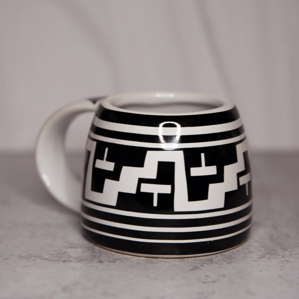 The Treasure Chest Las Cruces NM Aztec Black White Coffee Mug No. 8 1998
